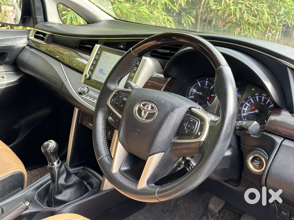 Toyota Innova Crysta [2020-ongoing] 2.4 Zx 7 Str, 2022, Diesel