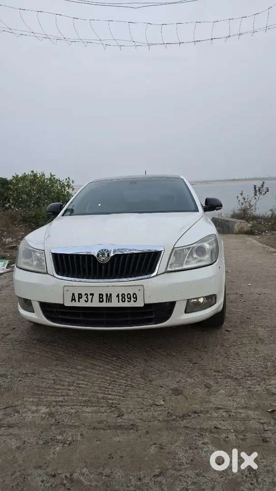 Skoda Laura Elegance 2012 Diesel Manual