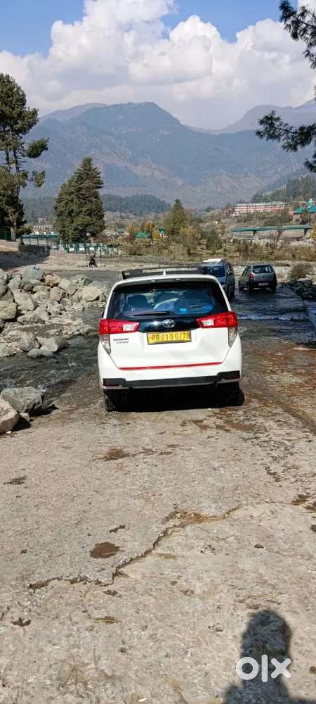 Pb01 Toyota Innova Crysta 2023 Diesel Manual