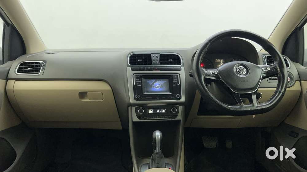 Volkswagen Vento 1.2 Tsi Highline At, 2016, Petrol