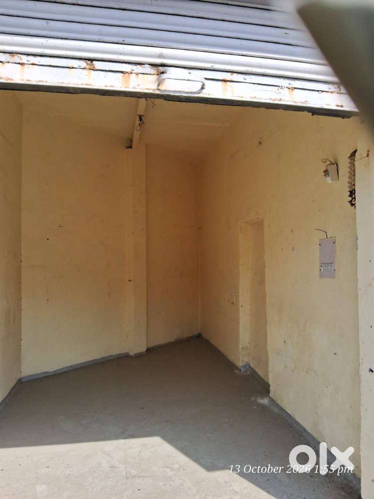 FOR RENT SHOP