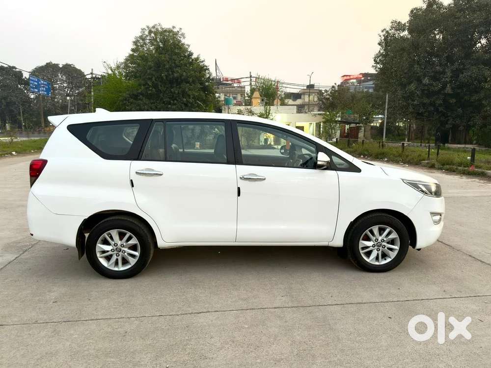 Toyota Innova Crysta 2.4 Gx Mt, 2017, Diesel