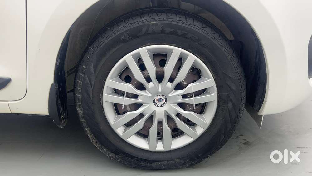 Maruti Suzuki Swift 1.3 Lxi, 2022, Petrol