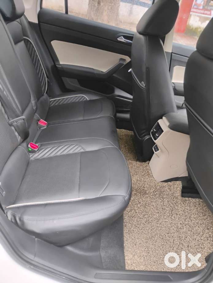 Skoda Slavia Ambition 1.0l Tsi At, 2023, Petrol