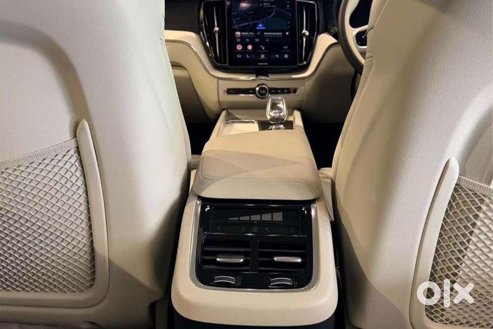 Volvo Xc60 2.0 B5 Ultimate, 2026, Petrol