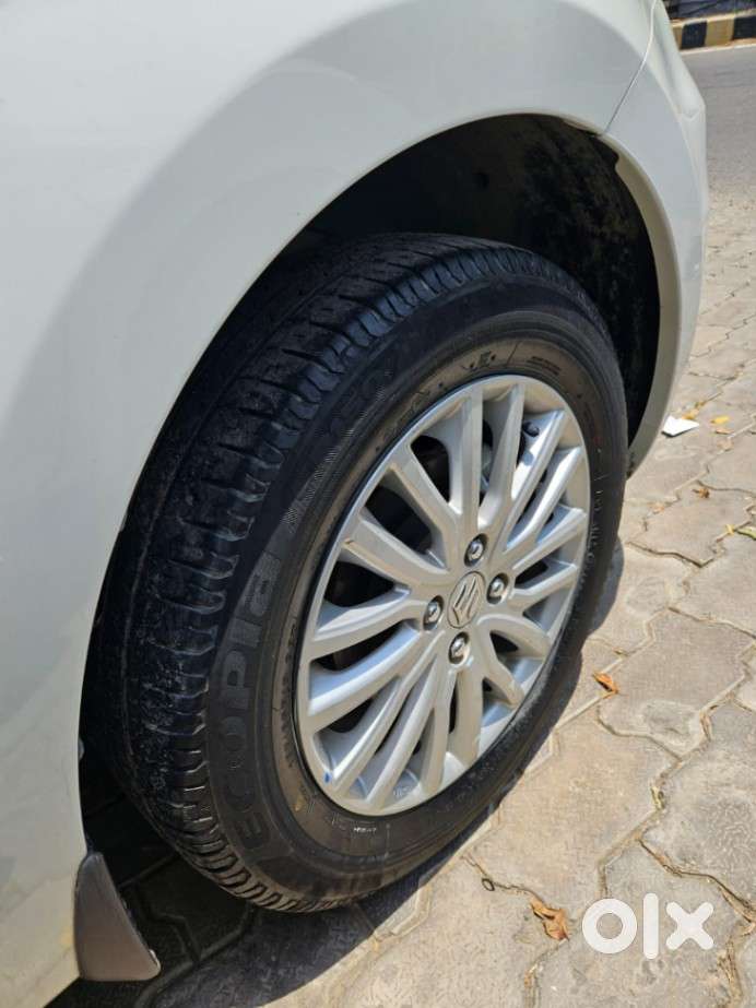 Maruti Suzuki Dzire 1.2 Zxi Cng, 2024, Petrol
