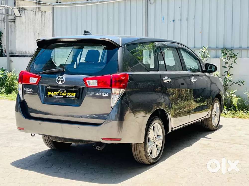 Toyota Innova Crysta 2.8 Zx At 7 Seater, 2016, Diesel