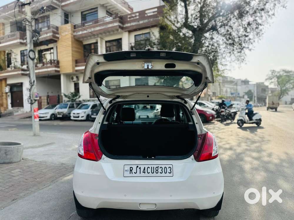 Maruti Suzuki Swift Vxi + Manual, 2013, Petrol