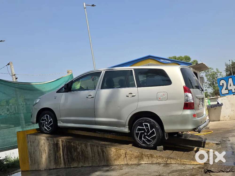 Toyota Innova 2013 Diesel Well Maintained