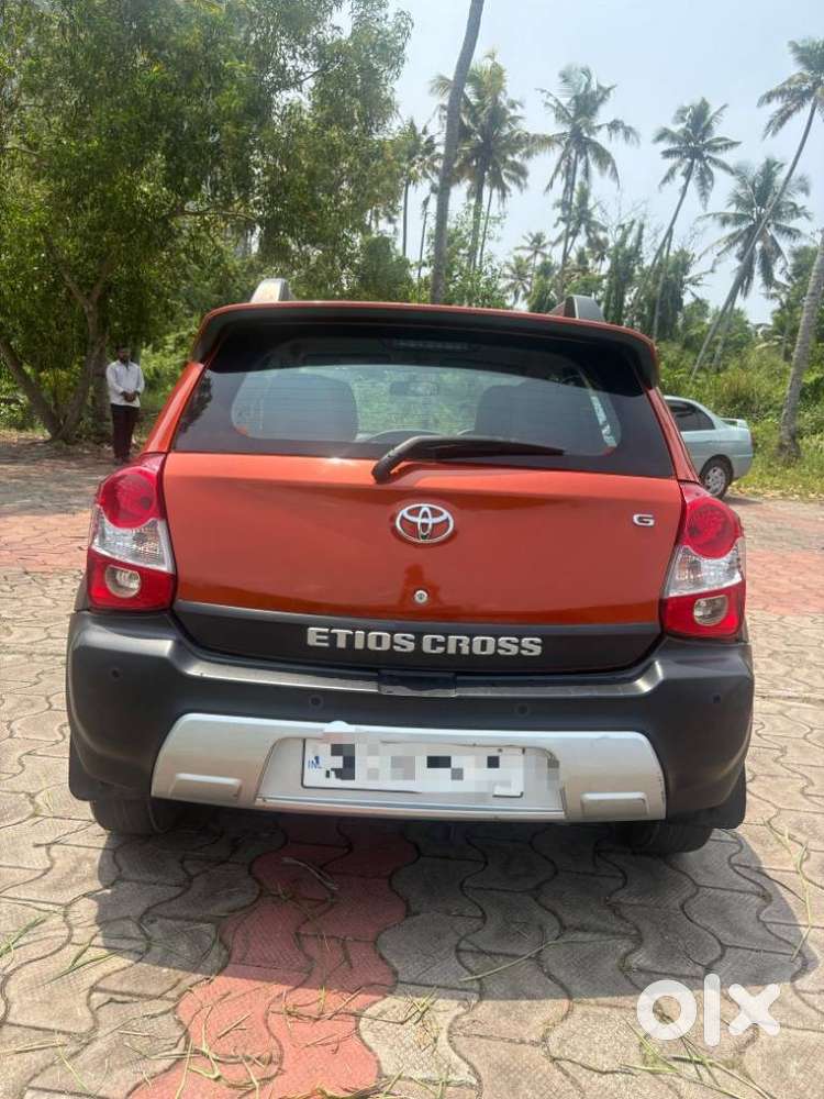 Toyota Etios Cross 1.2l G, 2016, Petrol
