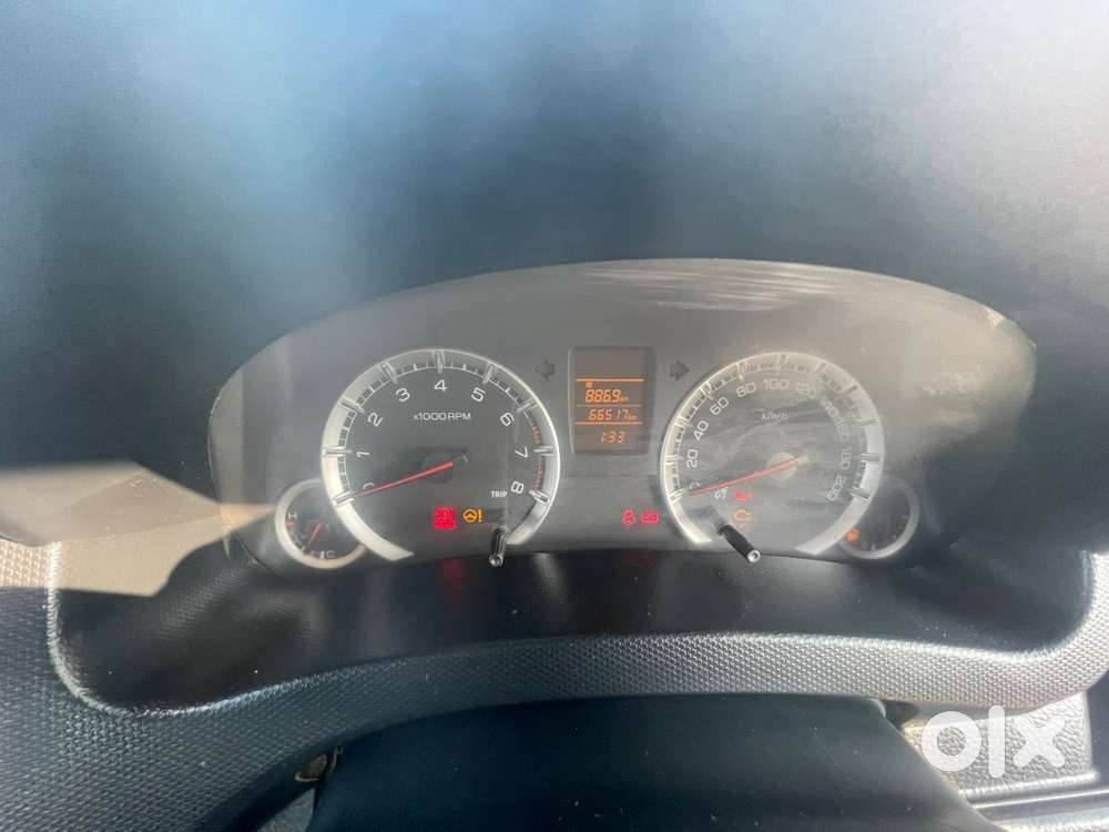 Maruti Swift Petrol Manual 2012
