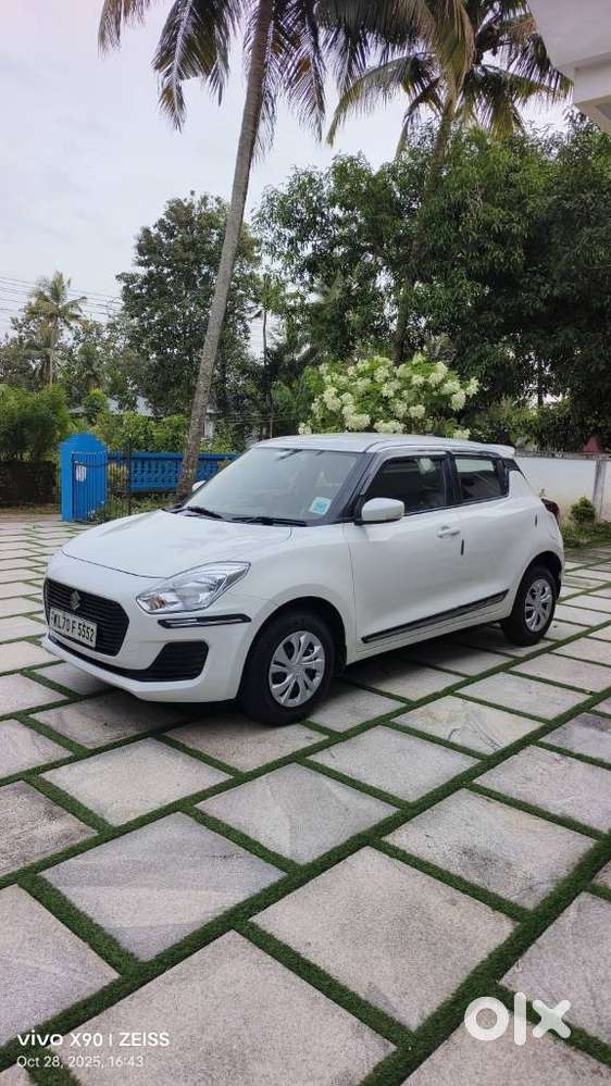 Maruti Suzuki Swift Amt Vxi, 2020, Petrol