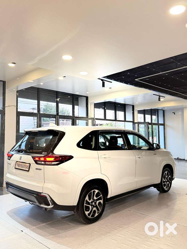 Maruti Suzuki Invicto Zeta Plus 7str, 2023, Cng & Hybrids