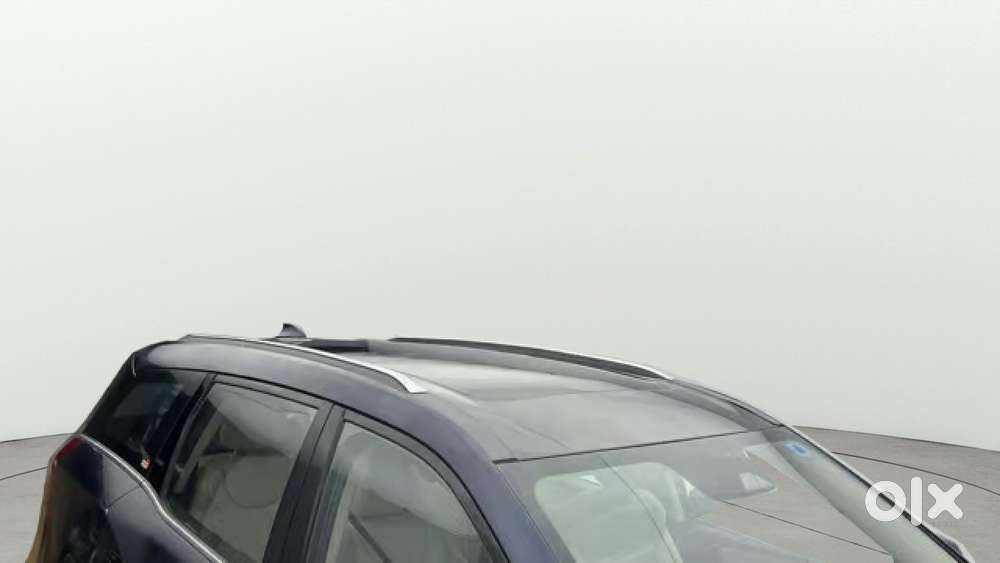 Mahindra Xuv700 2.0 Ax 7 Petrol At Luxury Pack Str, 2022, Petrol