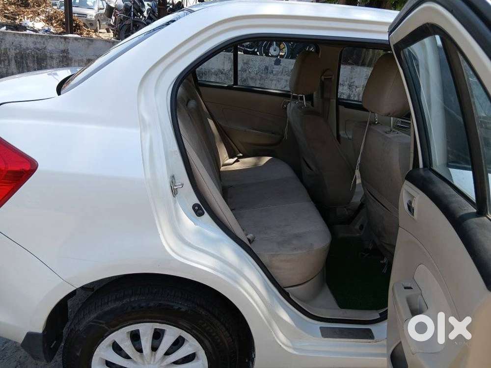 Maruti Suzuki Swift Dzire 1.2 Vxi Bsiv, 2015, Petrol