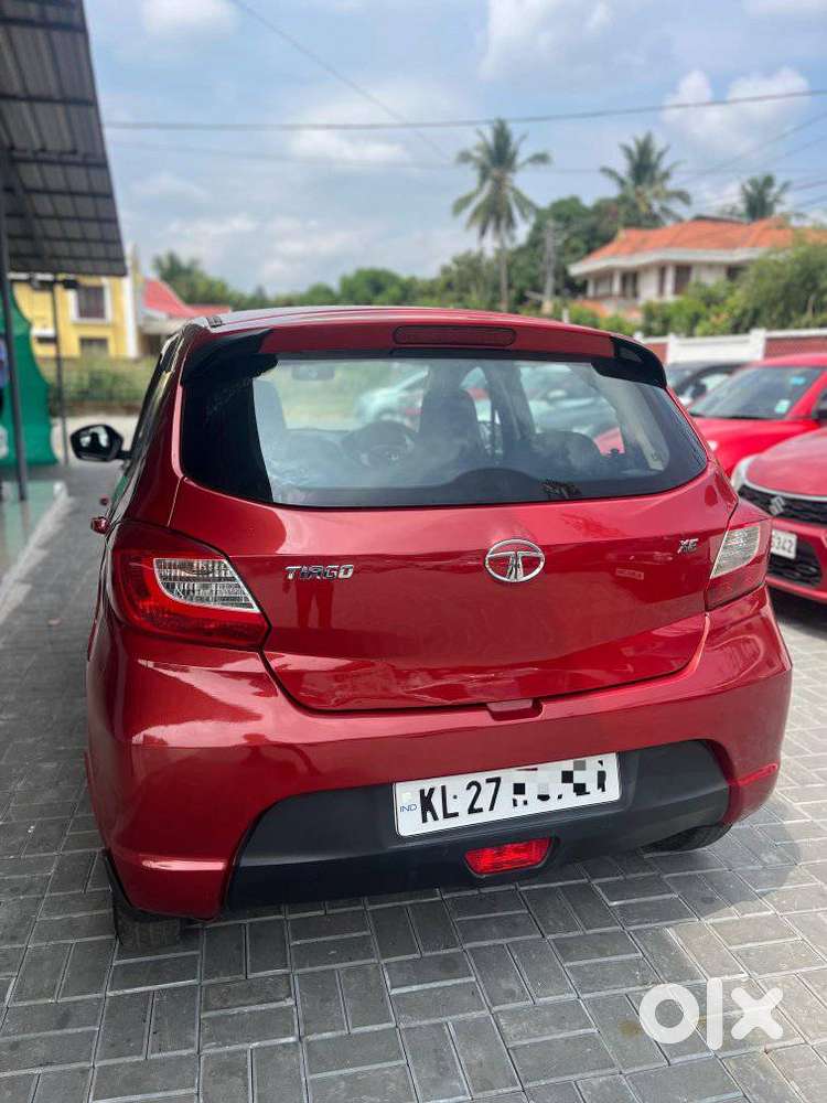 Tata Tiago, 2017, Petrol