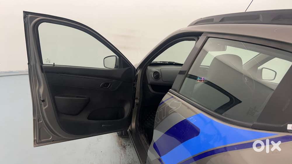Renault Kwid 2019-ongoing 1.0 Rxt Amt (o), 2018, Petrol