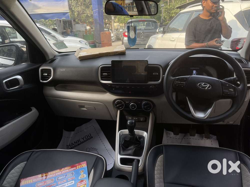 Hyundai Venue S Diesel, 2023, Petrol