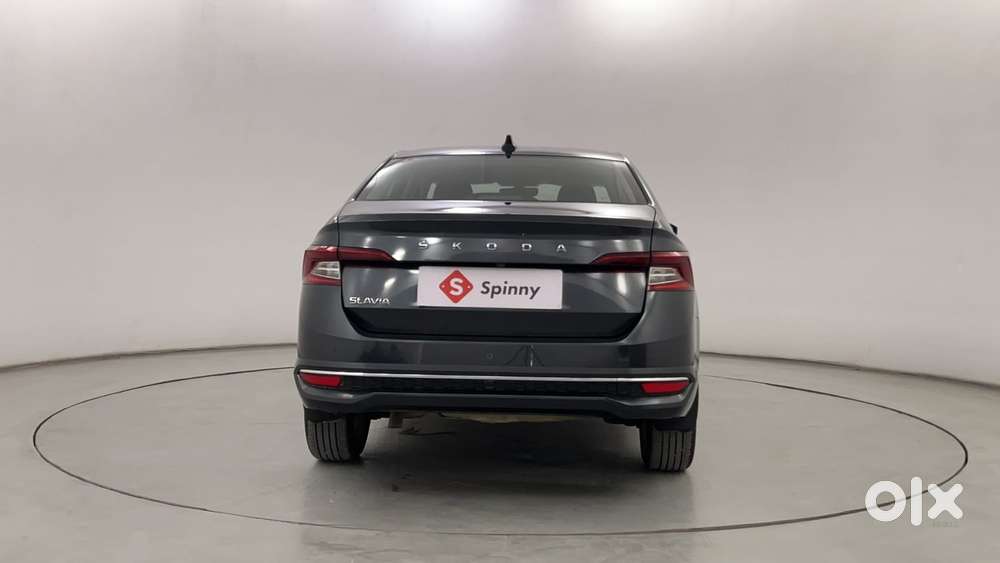 Skoda Slavia Style 1.0l Tsi At, 2022, Petrol