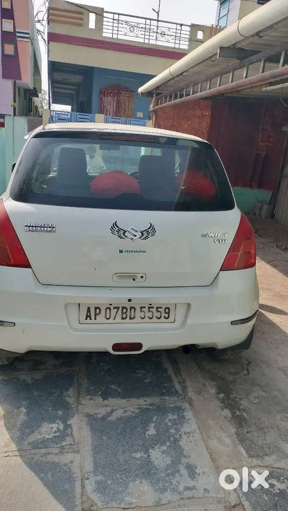 Maruti Suzuki Swift 2011