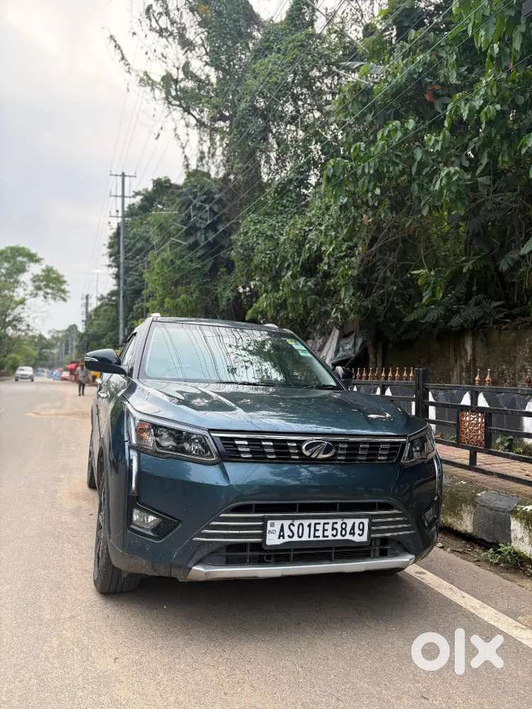 Mahindra Xuv300 2020 Petrol Well Maintained