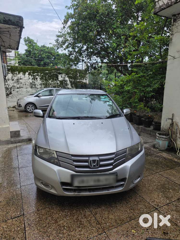 Well-maintained **honda City 1.5 V Mt (petrol)** In Very Good Conditio