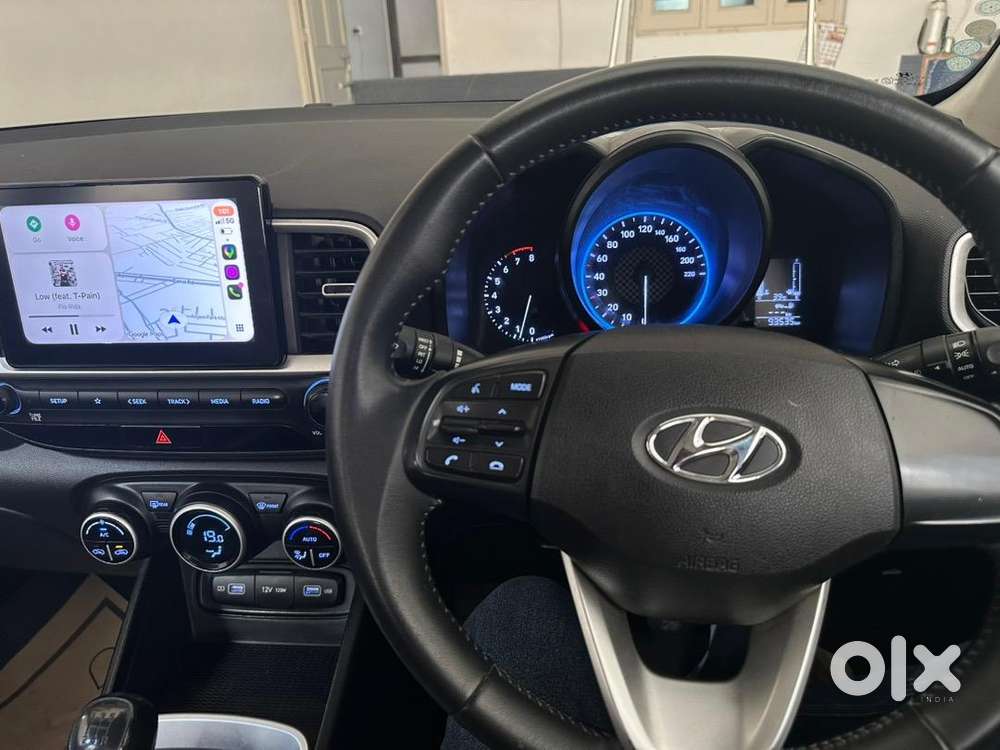 Hyundai Venue 2022 Cng Well Maintained