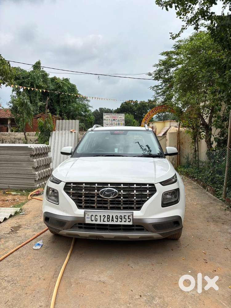 Hyundai Venue 2019 Petrol Well Maintained
