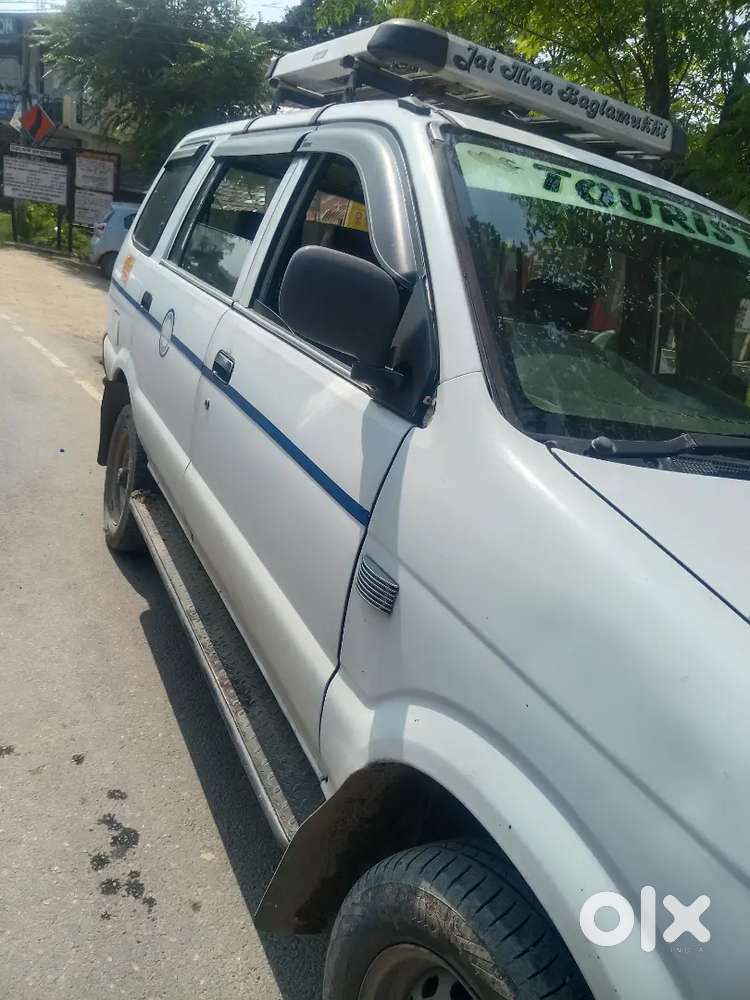 Chevrolet Tavera Neo 2015