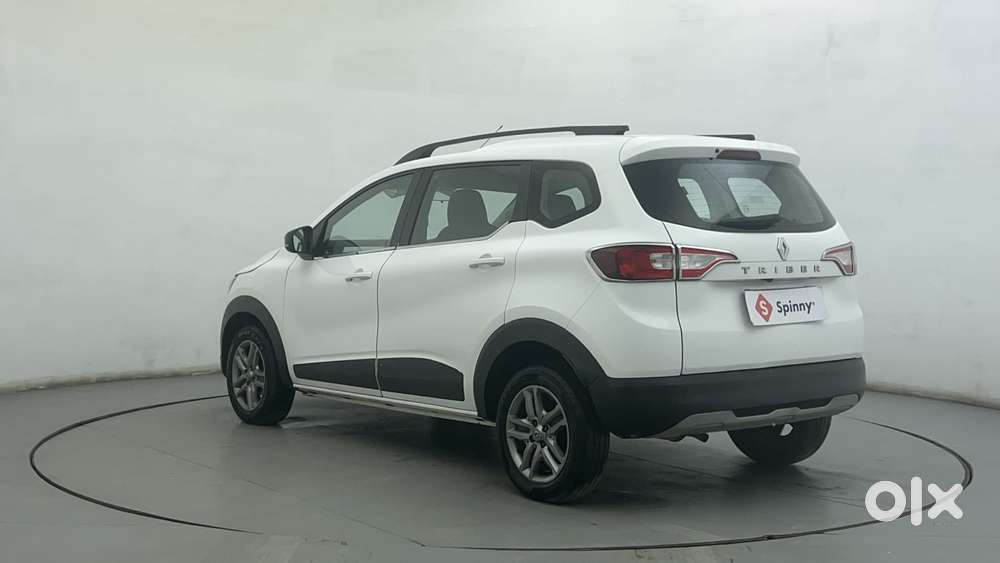 Renault Triber Rxz, 2022, Petrol