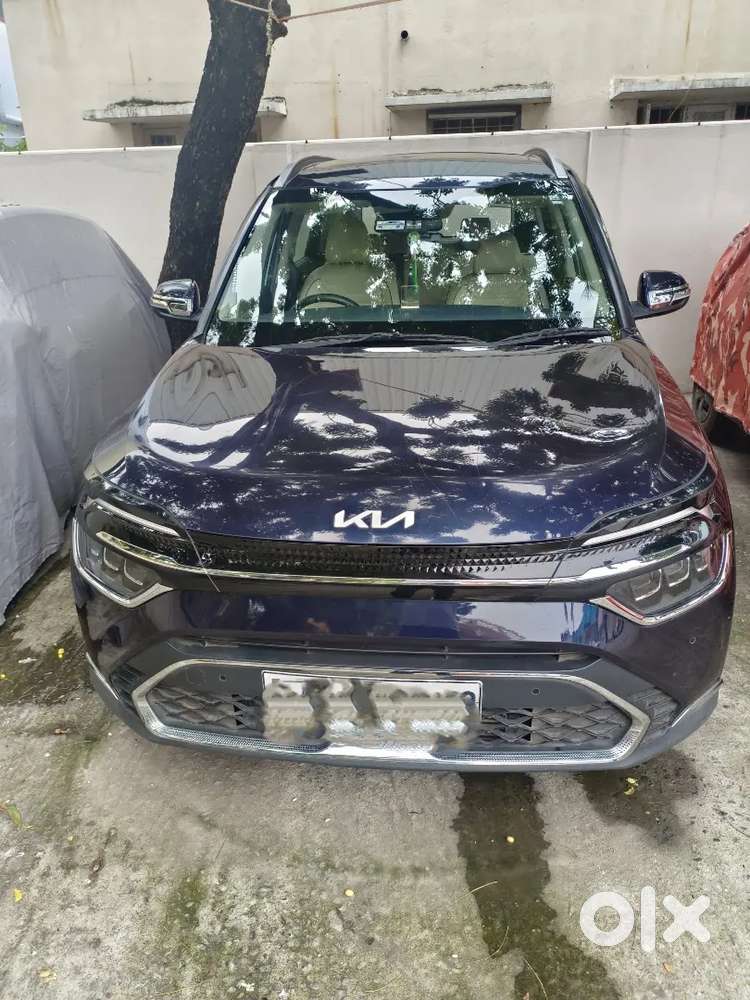 Kia Carens Luxury Plus 2024