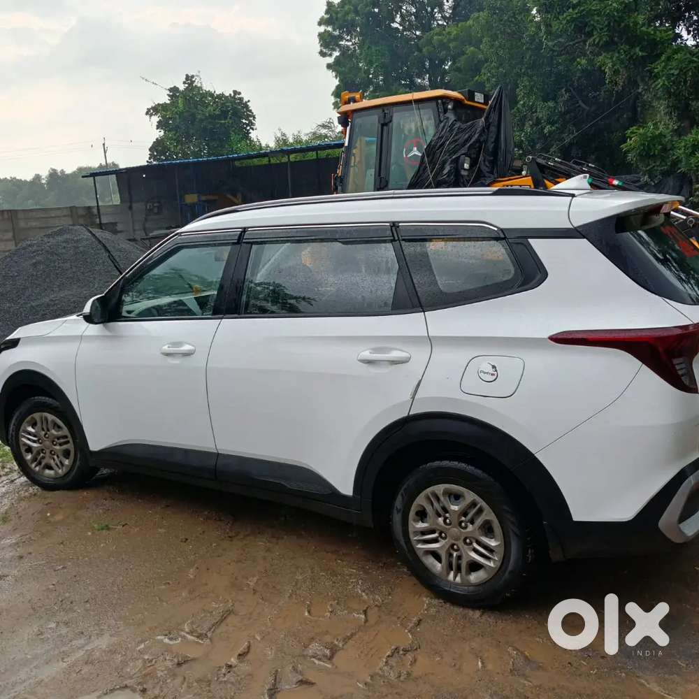 Kia Carens 2024 Petrol 25000 Km Driven