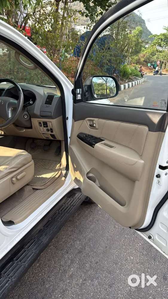 Toyota_fortuner_4×4 Manual For Sale