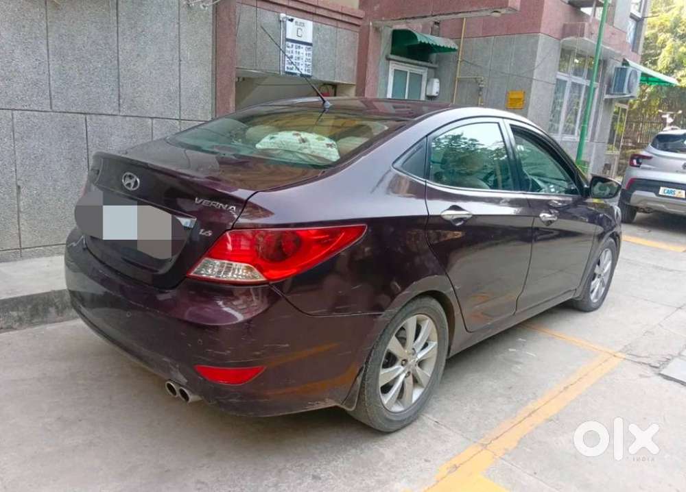 Hyundai Verna Fluidic 1.6 Vtvt Sx, 2011, Cng & Hybrids