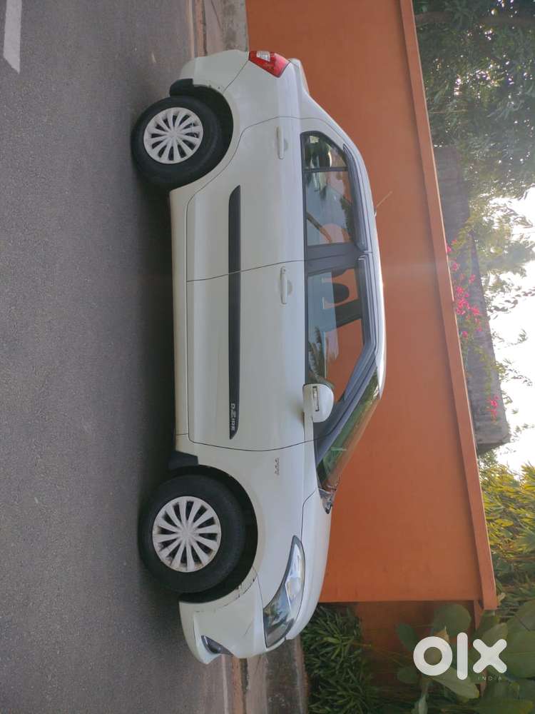 Maruti Suzuki Dzire 1.2 Vxi, 2015, Petrol
