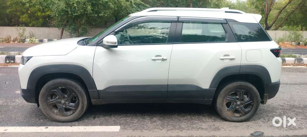 Maruti Suzuki Brezza 1.5 Zxi Smart Hybrid, 2022, Petrol