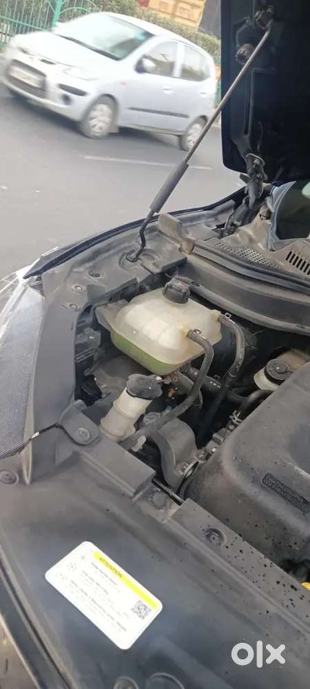 Jisko Lena Hai Mess Kare