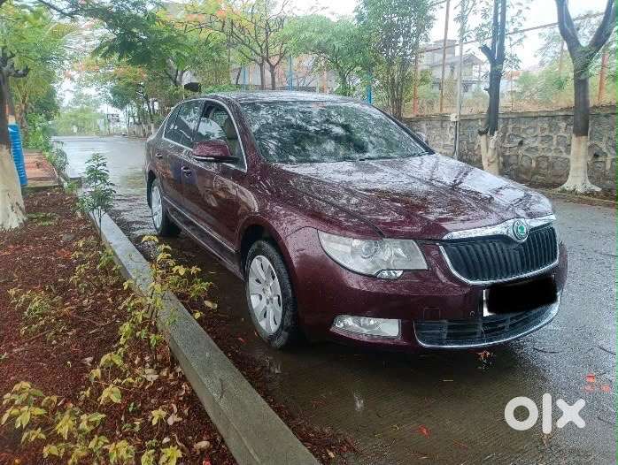 Luxury Sedan: 2011 Skoda Superb 1.8 Tsi Petrol Manual Vip Number 1800