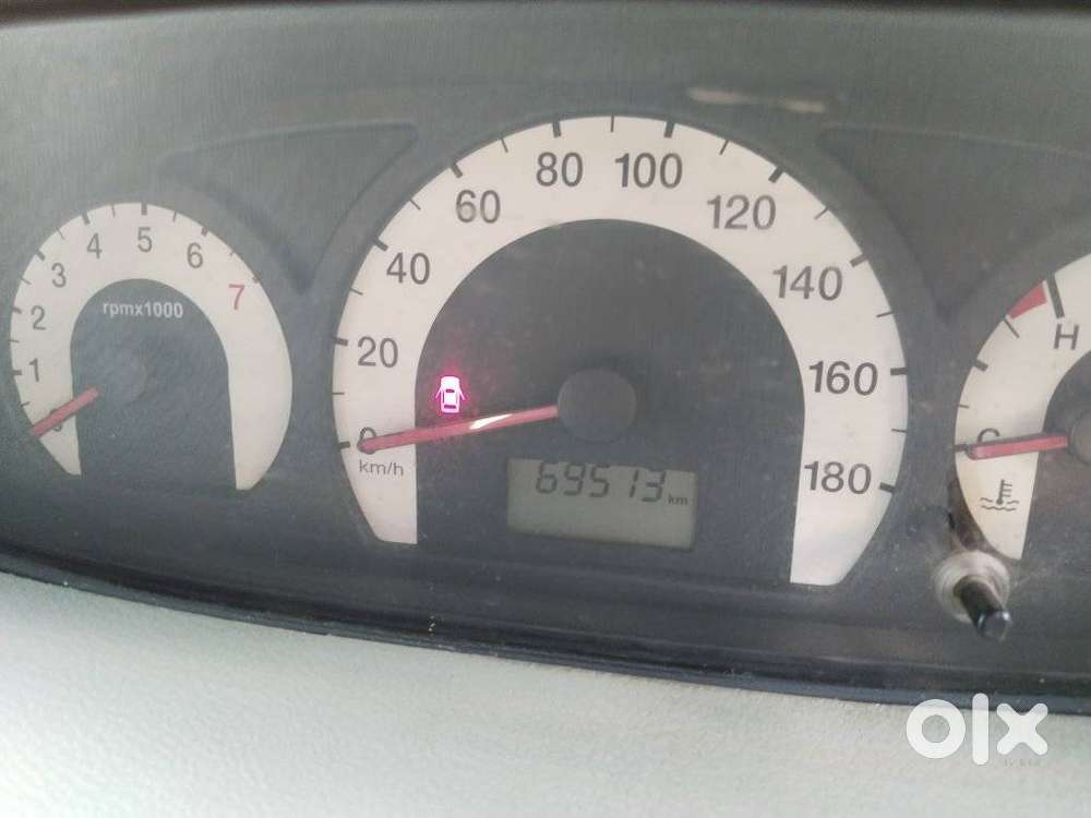 Mahindra Quanto C8, 2013, Diesel