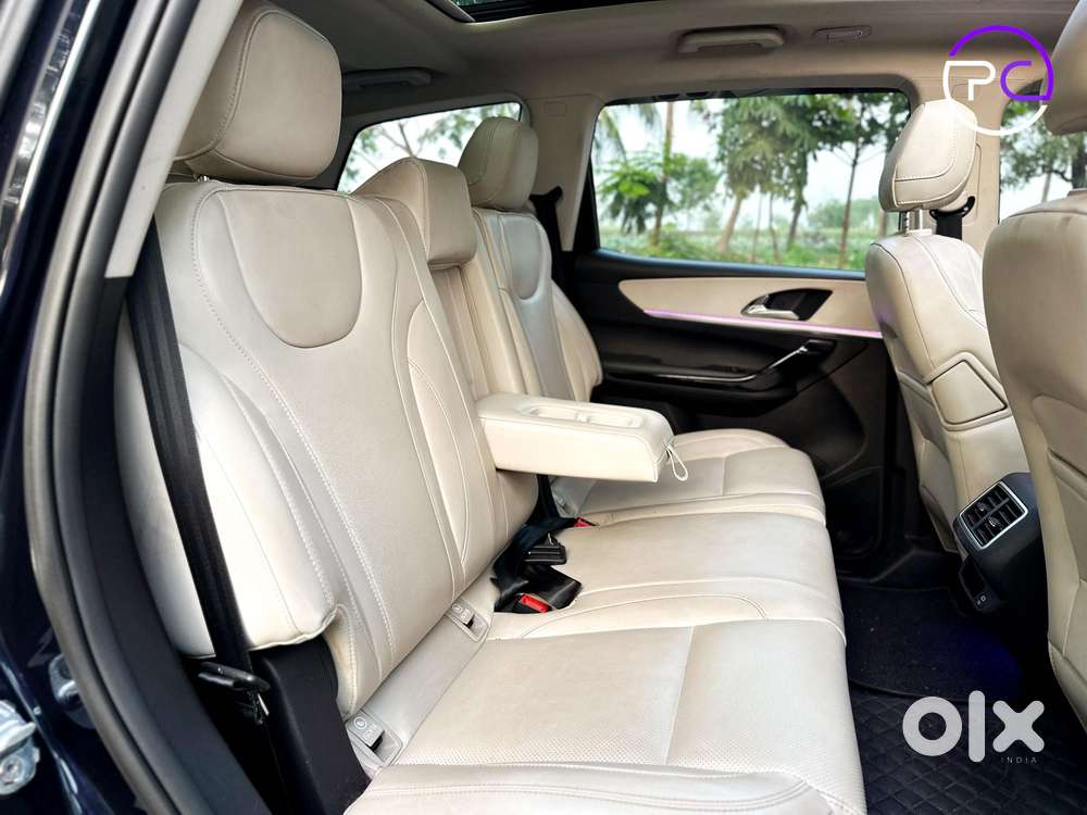 Mahindra Xuv700 2.2 Ax 7 Diesel At Luxury Pack Str, 2022, Diesel