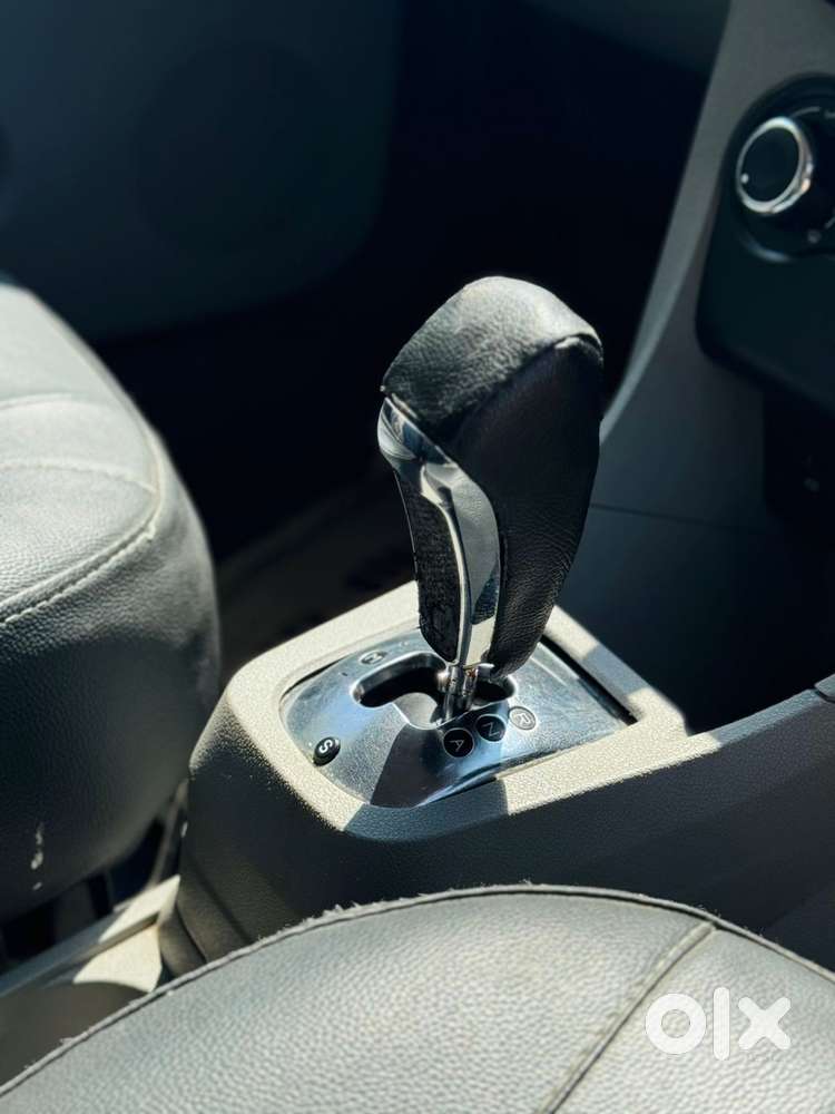 Nissan Magnite N-connecta Mt, 2025, Petrol