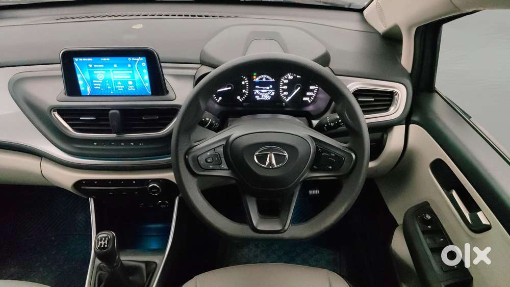 Tata Altroz Xz, 2023, Petrol
