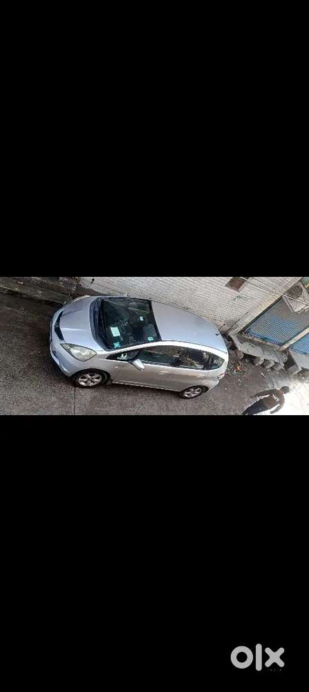 Honda Jazz 2011 Cng & Hybrids Well Maintained