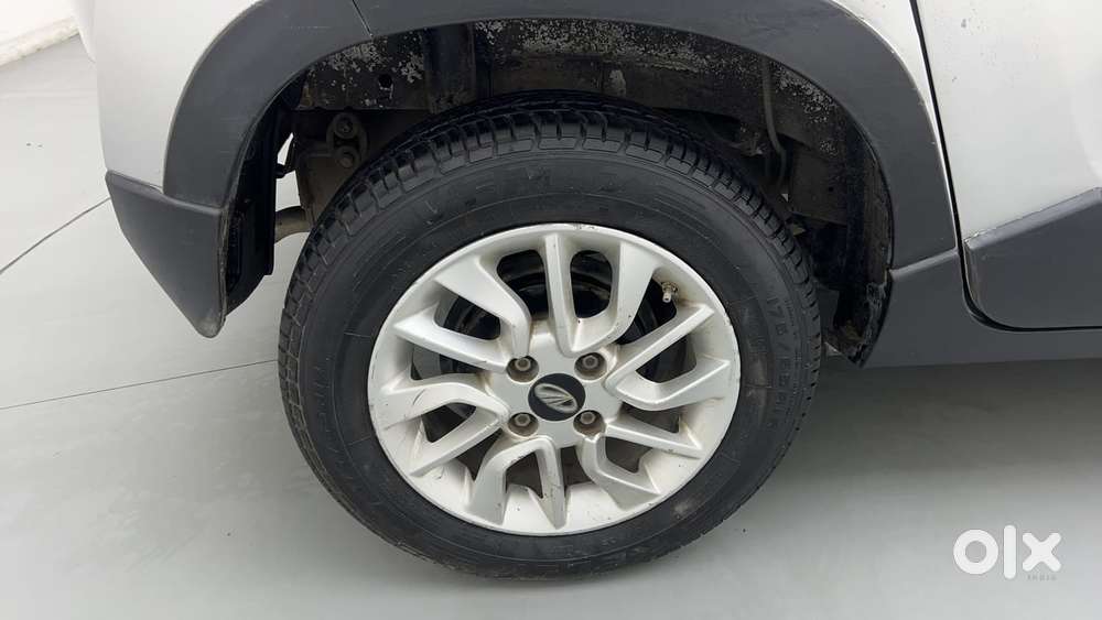 Mahindra Kuv 100 2016-2017 Mfalcon G80 K8, 2016, Petrol