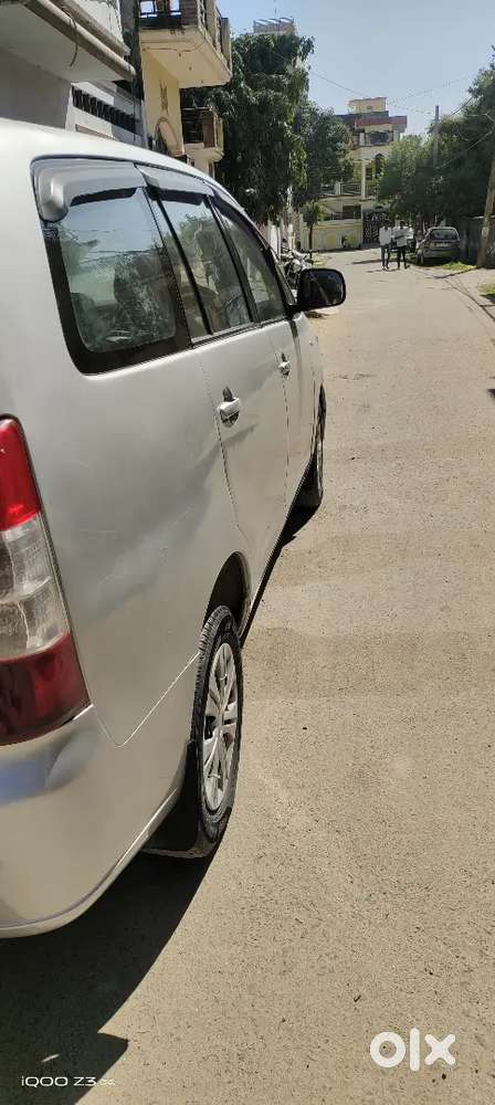 वर्ष2006 माडल है 8 सीटर