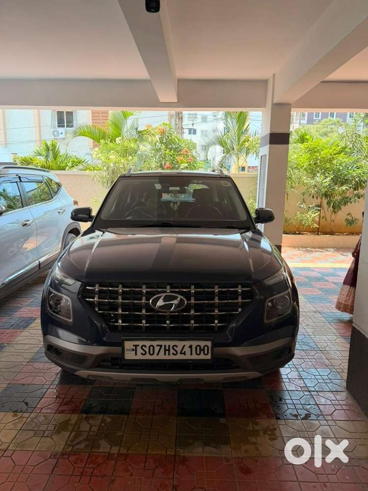 Hyundai Venue 2021 Petrol Well Maintained