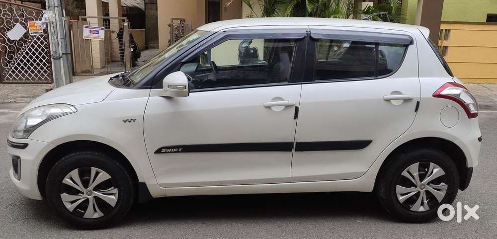 Maruti Suzuki Swift Vxi + Manual, 2015, Petrol