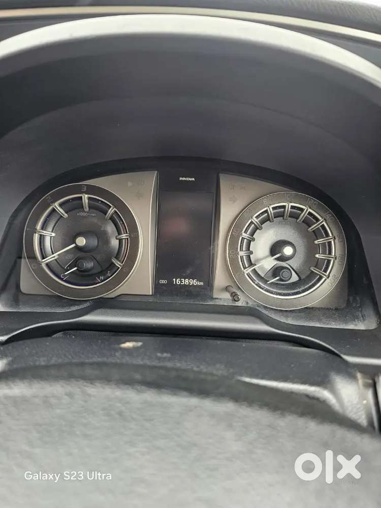 Toyota Innova Crysta 2.4 Diesel 2017