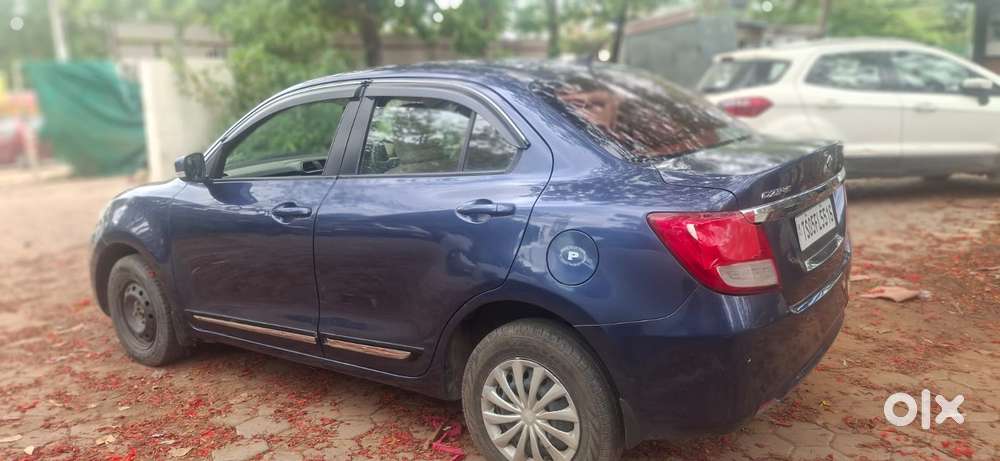 Maruti Suzuki Dzire 1.2 Vxi, 2022, Petrol