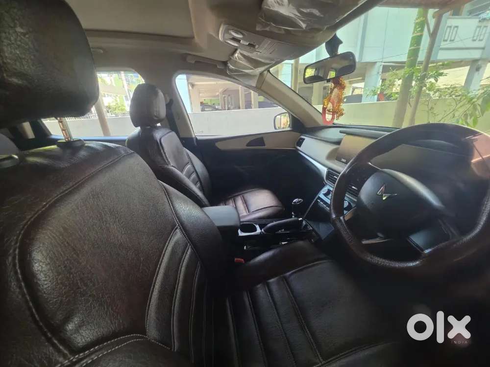 Mahindra Xuv700 2022 Diesel 61000 Km Driven